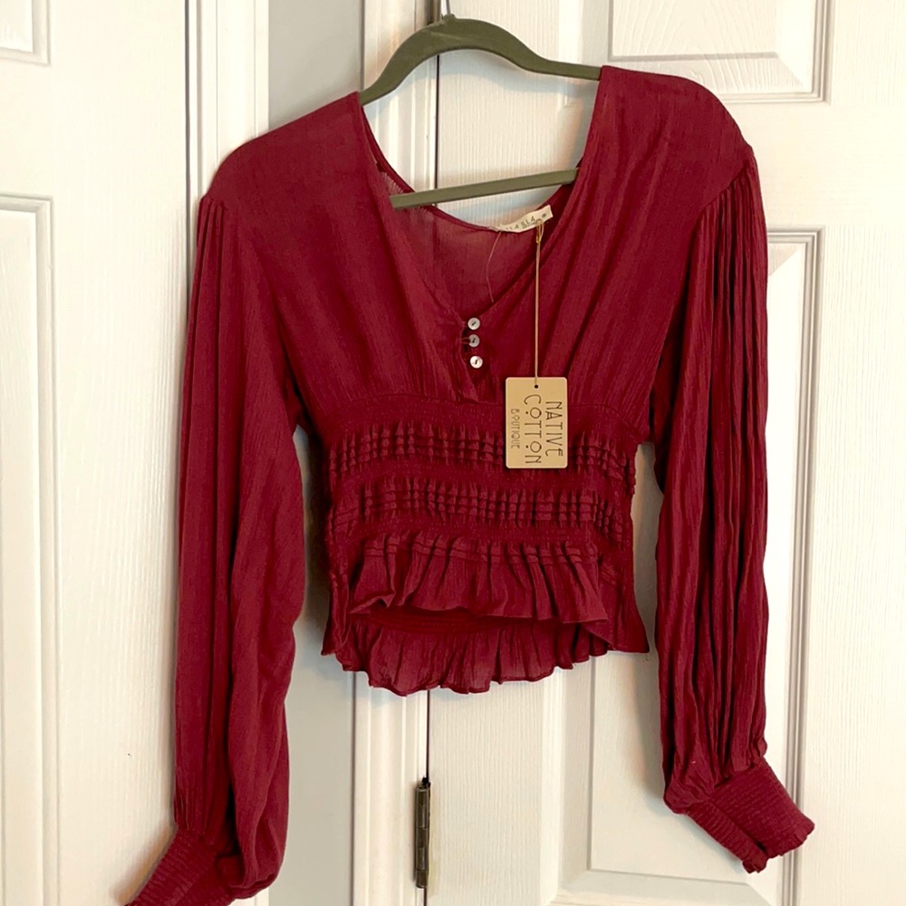 ILLA ILLA top!! ballon sleeves. adorable